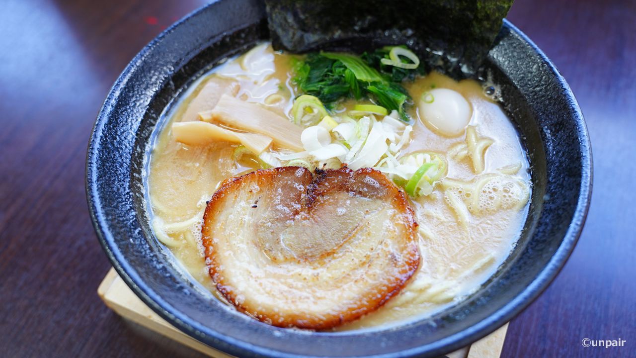 醤油豚骨ラーメン