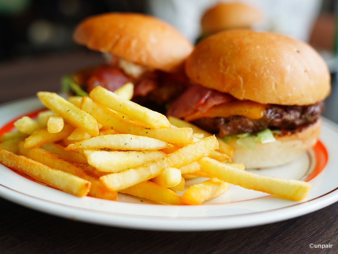 BBQサワークリームバーガー+ベーコンチーズバーガー フライドポテトセット