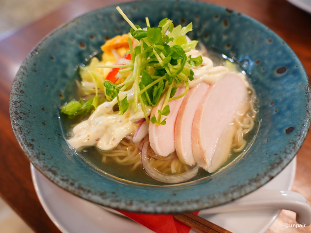 鶏とトウモロコシの冷製らーめん